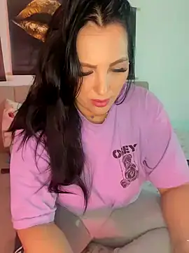 Snapshot of ReiyaRey chatting on February 25, 2026, 10:08 pm ReiyaRey online show from February 25, 2026, 10:08 pm