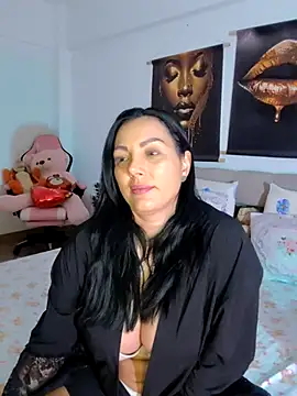 Snapshot of ReiyaRey chatting on April 2, 2026, 8:39 pm ReiyaRey online show from April 2, 2026, 8:39 pm