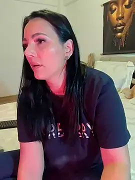 Snapshot of ReiyaRey chatting on April 13, 2026, 3:39 pm ReiyaRey online show from April 13, 2026, 3:39 pm