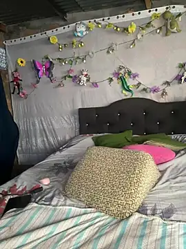 NinaGauther online show from April 14, 2026, 2:34 pm