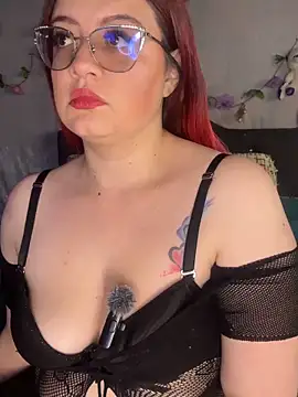 Snapshot of NinaGauther chatting on June 18, 2026, 2:10 pm NinaGauther online show from June 18, 2026, 2:10 pm