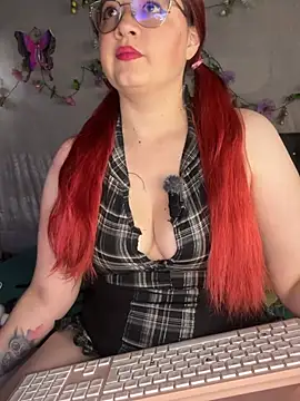 Snapshot of NinaGauther chatting on June 26, 2026, 3:16 pm NinaGauther online show from June 26, 2026, 3:16 pm