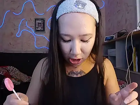 Japabaixinha online show from June 11, 2026, 12:32 am