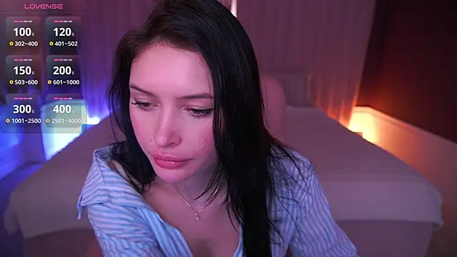 Snapshot of MilaSecrett chatting on November 2, 2025, 2:19 pm MilaSecrett online show from November 2, 2025, 2:19 pm