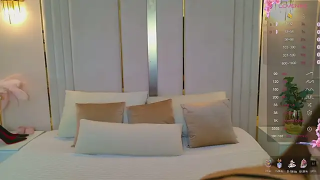 Snapshot of BellaHalles chatting on November 10, 2025, 6:12 am BellaHalles online show from November 10, 2025, 6:12 am