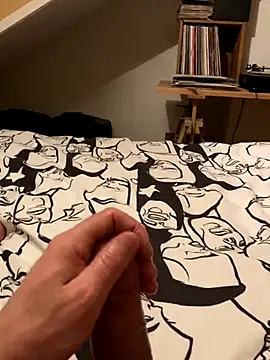 LivingLegend1978 online show from December 16, 2025, 8:03 pm