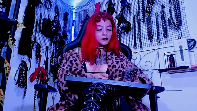 Snapshot of Agatha_BDSM chatting on March 6, 2025, 10:36 pm Agatha BDSM online show from March 6, 2025, 10:36 pm
