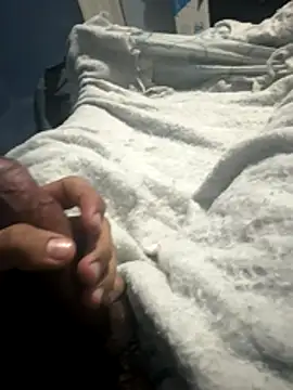 Snapshot of Your_love39 chatting on November 10, 2025, 5:28 am Your love39 online show from November 10, 2025, 5:28 am