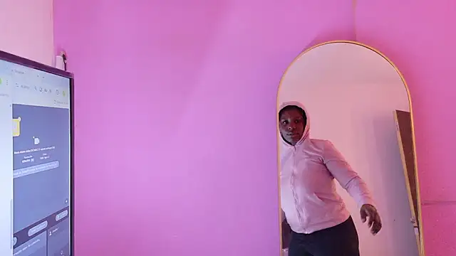 LoveQueen2 online show from March 4, 2026, 11:49 am