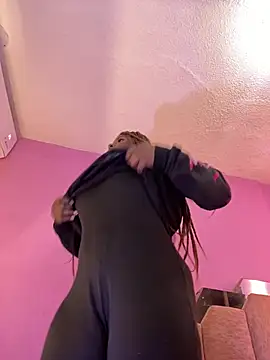 LoveQueen2 online show from July 15, 2026, 12:21 pm