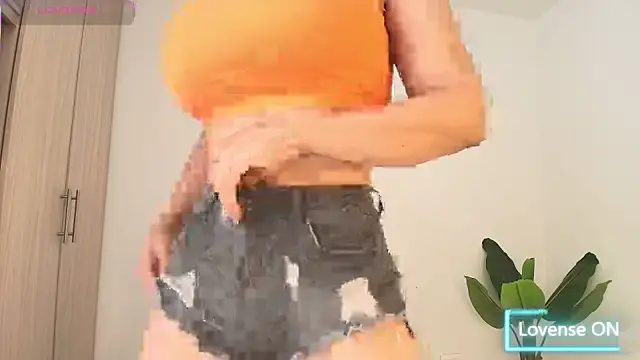 perla milf4u online show from October 12, 2025, 12:59 pm