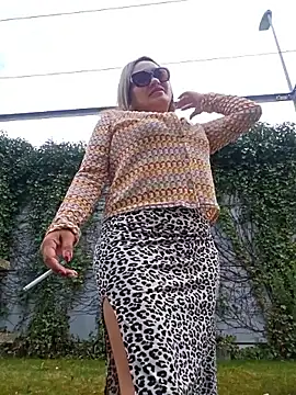 Afroditecash online show from April 6, 2026, 1:45 pm