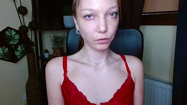 EmillyPlay online show from March 17, 2026, 6:50 am