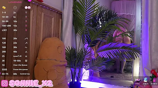 Sonnie  online show from February 25, 2025, 2:44 pm