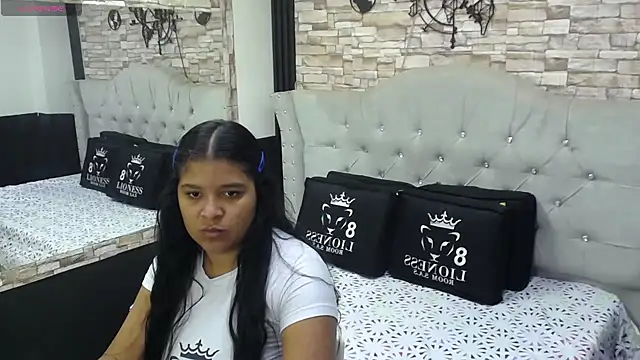 Snapshot of sia_cavad chatting on March 8, 2025, 12:09 pm sia cavad online show from March 8, 2025, 12:09 pm