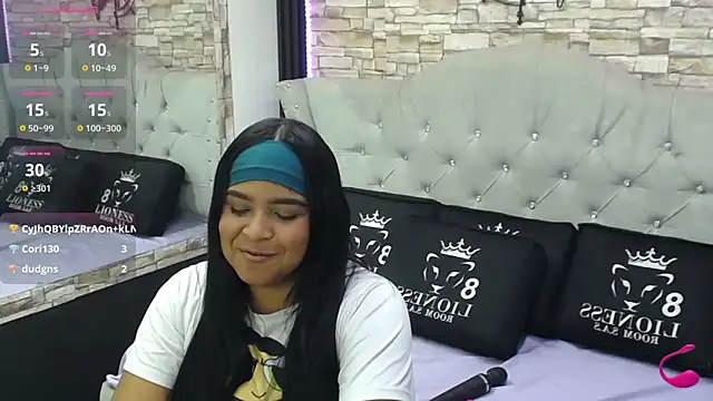 Snapshot of sia_cavad chatting on March 15, 2025, 4:43 pm sia cavad online show from March 15, 2025, 4:43 pm