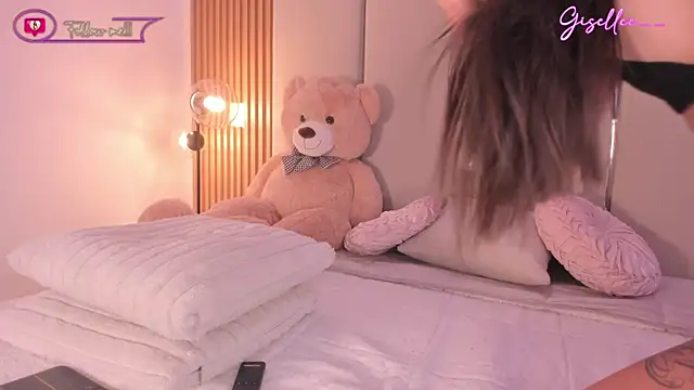 Snapshot of giselle_js chatting on June 16, 2026, 6:32 pm giselle js online show from June 16, 2026, 6:32 pm
