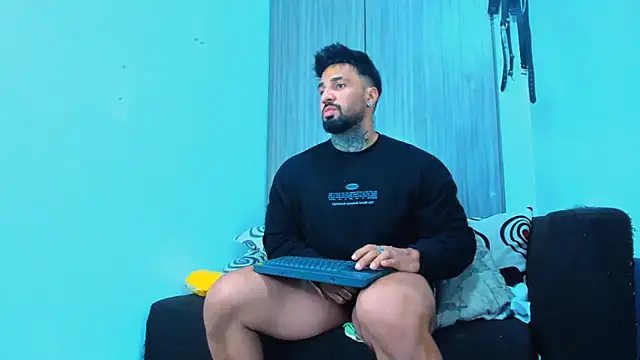 naugthy dominant online show from October 3, 2025, 8:28 pm