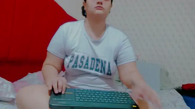 brunnette hot online show from February 4, 2025, 11:05 am