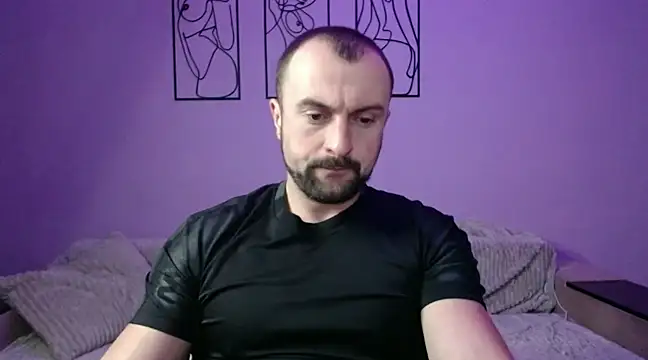 brindlefly6969 online show from December 3, 2024, 12:16 pm