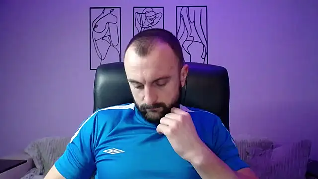 brindlefly6969 online show from February 1, 2025, 2:13 pm