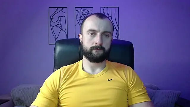 brindlefly6969 online show from March 15, 2025, 11:19 am