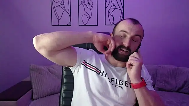 brindlefly6969 online show from December 20, 2025, 12:12 pm