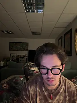 Snapshot of hardmecl chatting on December 14, 2024, 11:45 pm hardmecl online show from December 14, 2024, 11:45 pm