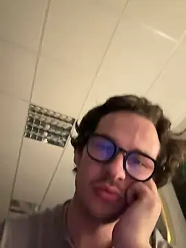 Snapshot of hardmecl chatting on December 29, 2024, 6:49 pm hardmecl online show from December 29, 2024, 6:49 pm