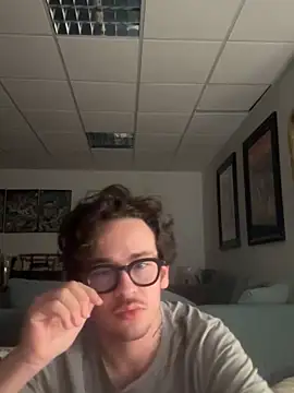 Snapshot of hardmecl chatting on March 3, 2025, 11:24 pm hardmecl online show from March 3, 2025, 11:24 pm