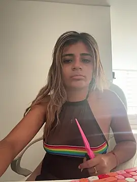 Snapshot of pamell_col chatting on October 30, 2025, 1:23 pm pamell col online show from October 30, 2025, 1:23 pm