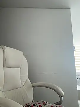 Snapshot of pamell_col chatting on November 7, 2025, 12:05 pm pamell col online show from November 7, 2025, 12:05 pm