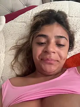 Snapshot of pamell_col chatting on November 11, 2025, 1:55 pm pamell col online show from November 11, 2025, 1:55 pm