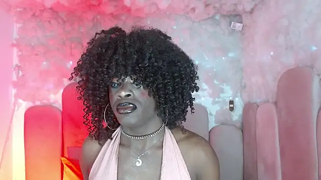 Snapshot of puca_ebony chatting on June 2, 2026, 4:53 pm puca ebony online show from June 2, 2026, 4:53 pm