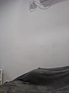 Iliketocooksquirt25 online show from November 5, 2025, 12:43 am