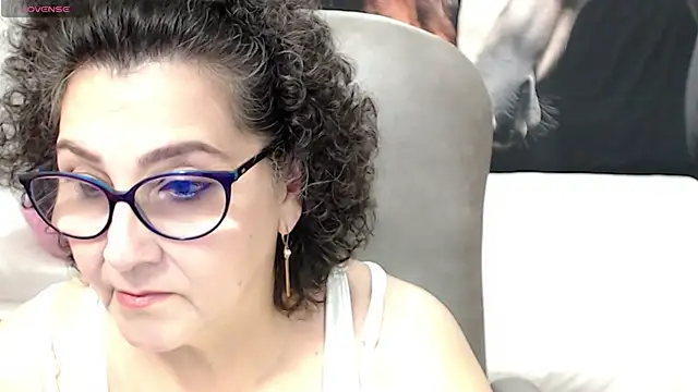 Snapshot of cataleya_mom chatting on February 25, 2025, 2:14 am cataleya mom online show from February 25, 2025, 2:14 am