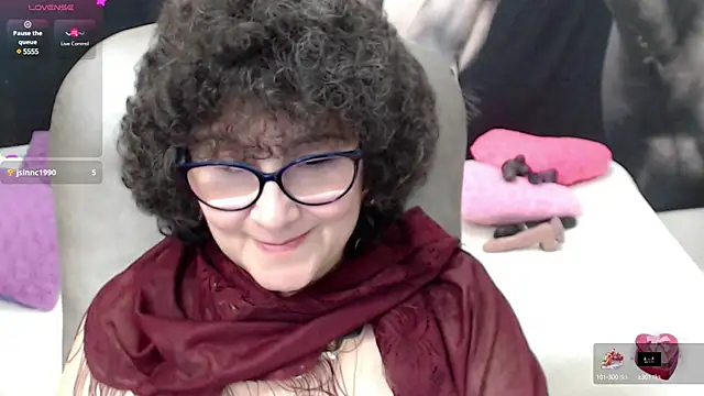 Snapshot of cataleya_mom chatting on March 1, 2025, 6:57 am cataleya mom online show from March 1, 2025, 6:57 am