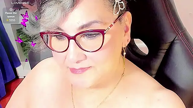 cataleya mom online show from November 2, 2025, 9:28 pm