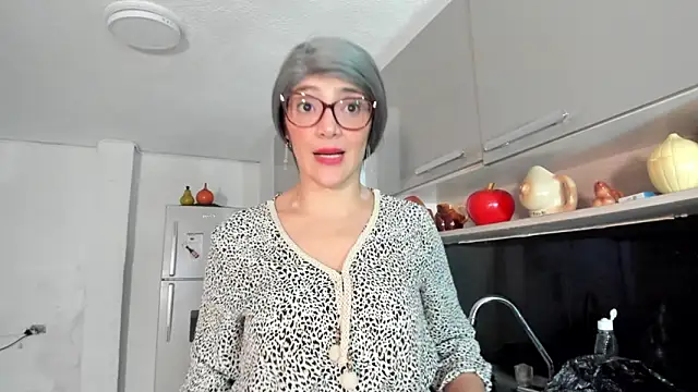 Jessica Herrera  online show from January 23, 2025, 10:11 pm