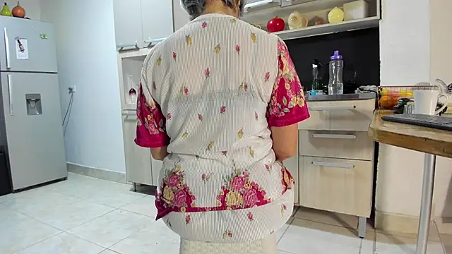 Jessica Herrera  online show from January 25, 2025, 4:23 am