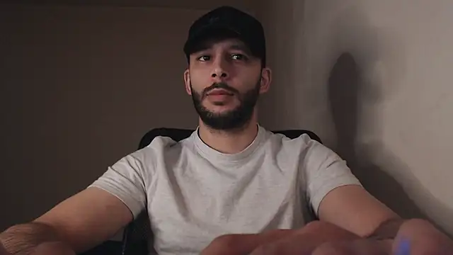 Snapshot of henryaxe chatting on September 29, 2025, 11:15 am henryaxe online show from September 29, 2025, 11:15 am