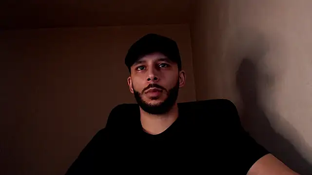 Snapshot of henryaxe chatting on October 13, 2025, 11:49 pm henryaxe online show from October 13, 2025, 11:49 pm