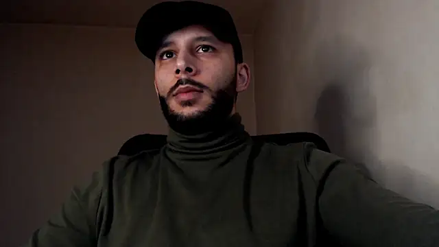 Snapshot of henryaxe chatting on October 15, 2025, 11:38 pm henryaxe online show from October 15, 2025, 11:38 pm