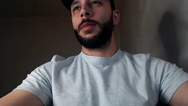 Snapshot of henryaxe chatting on October 27, 2025, 12:20 pm henryaxe online show from October 27, 2025, 12:20 pm