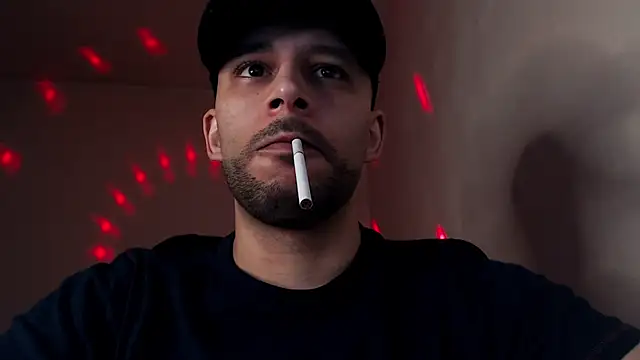 Snapshot of henryaxe chatting on October 30, 2025, 10:06 am henryaxe online show from October 30, 2025, 10:06 am