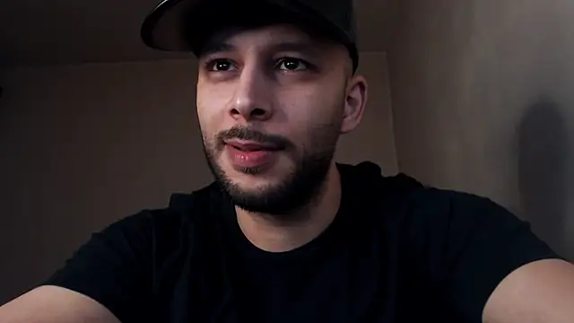 Snapshot of henryaxe chatting on November 4, 2025, 10:53 pm henryaxe online show from November 4, 2025, 10:53 pm