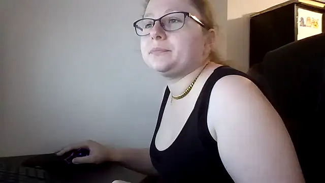 Kiarassecrets online show from April 17, 2026, 9:45 am