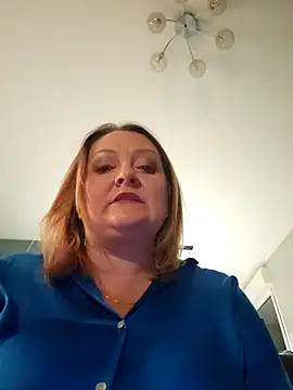 lady charlyne online show from December 4, 2025, 7:55 pm