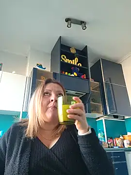 lady charlyne online show from January 6, 2026, 9:46 am