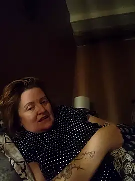 lady charlyne online show from April 14, 2026, 7:09 pm